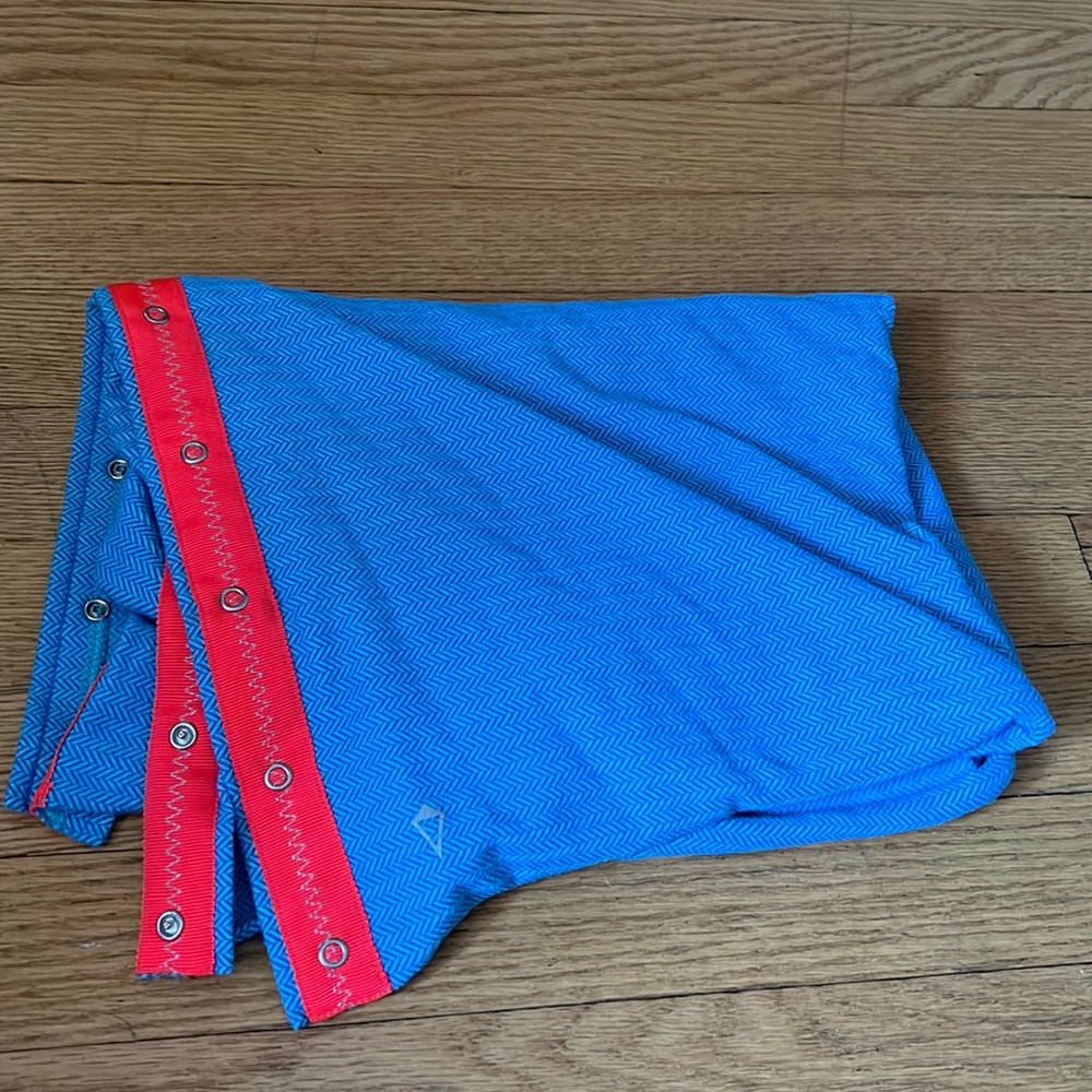 Ivivva scarf